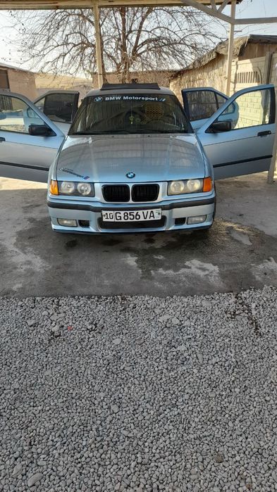 Bmw e36 m318 avtomobili
