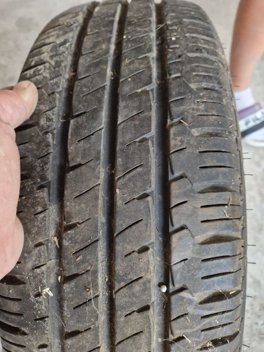 Vand cauciucuri aproape noi