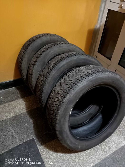 Зимин гуми Sava Eskimo SUV 2 215/60/17