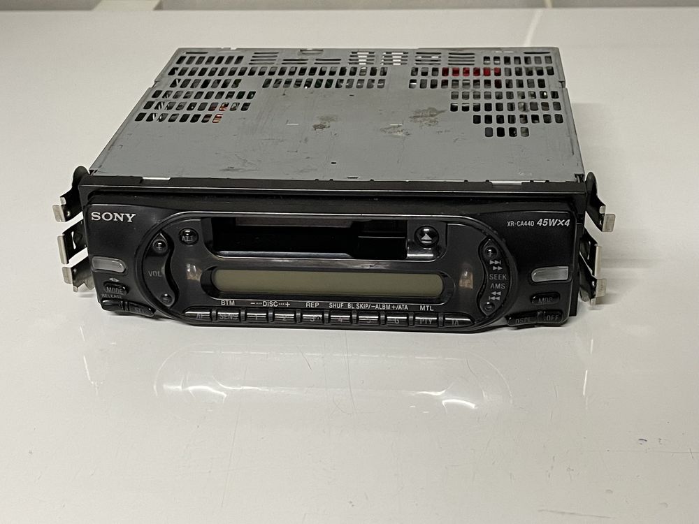 Radio/ Casetofon Sony cu Magazie CD Sony CDX 601