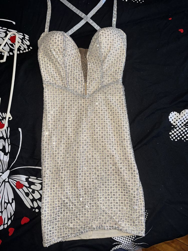Rochie scurta noua