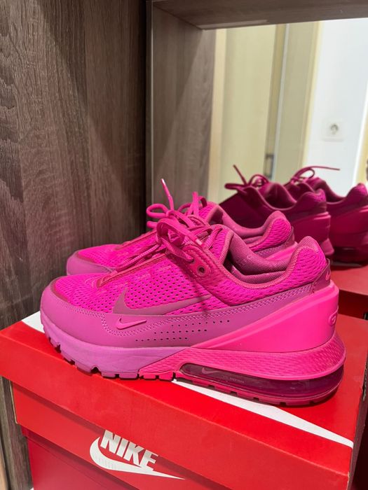 Дамски маратонки Nike