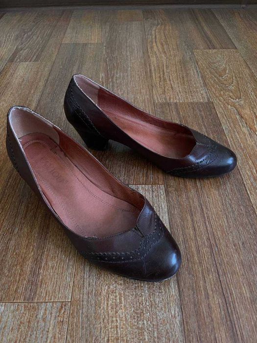 Ayollar charm tuflisi (37-38 razmer)