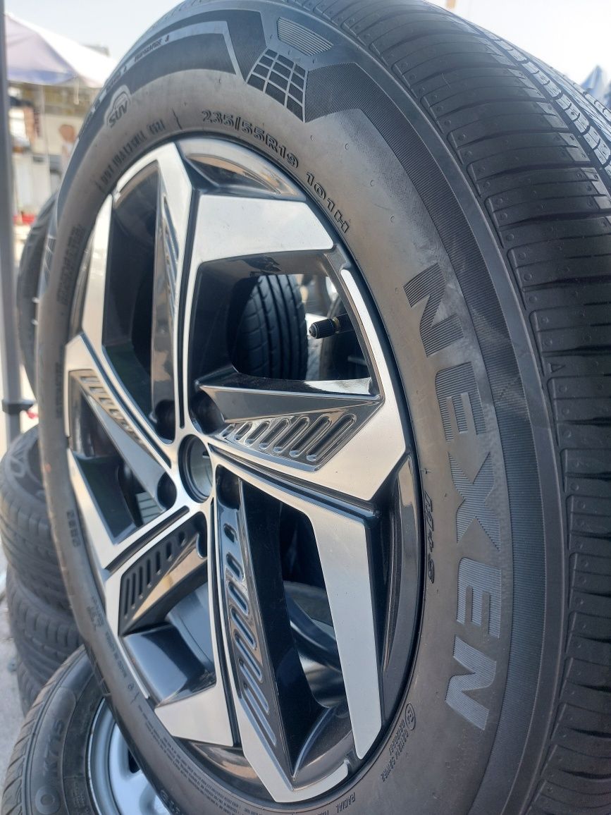 19 R 235.55 Kia karnivall Hunday tukson 1 ta zapaska