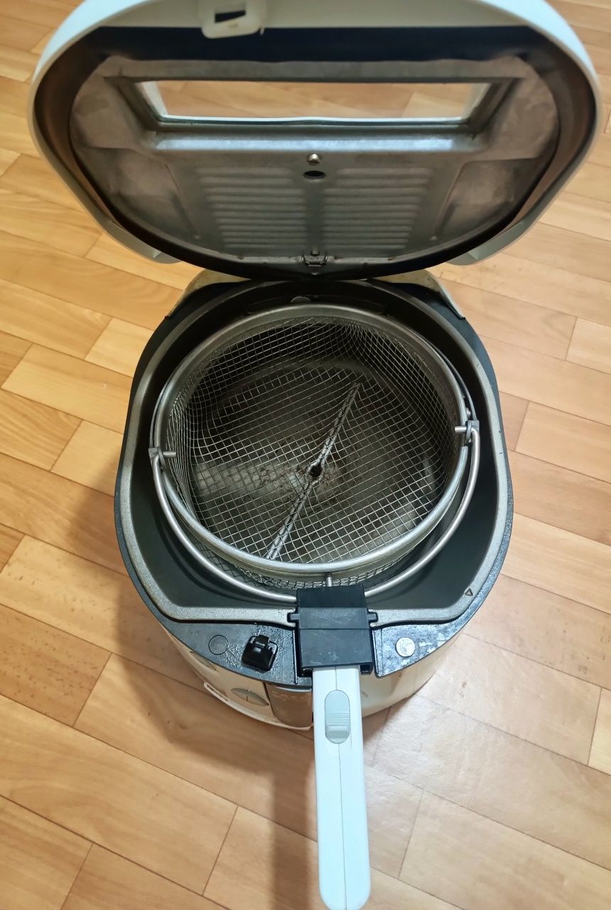 В продаже качественная фритюрница Delonghi Rotofriteuse plus (Турция)