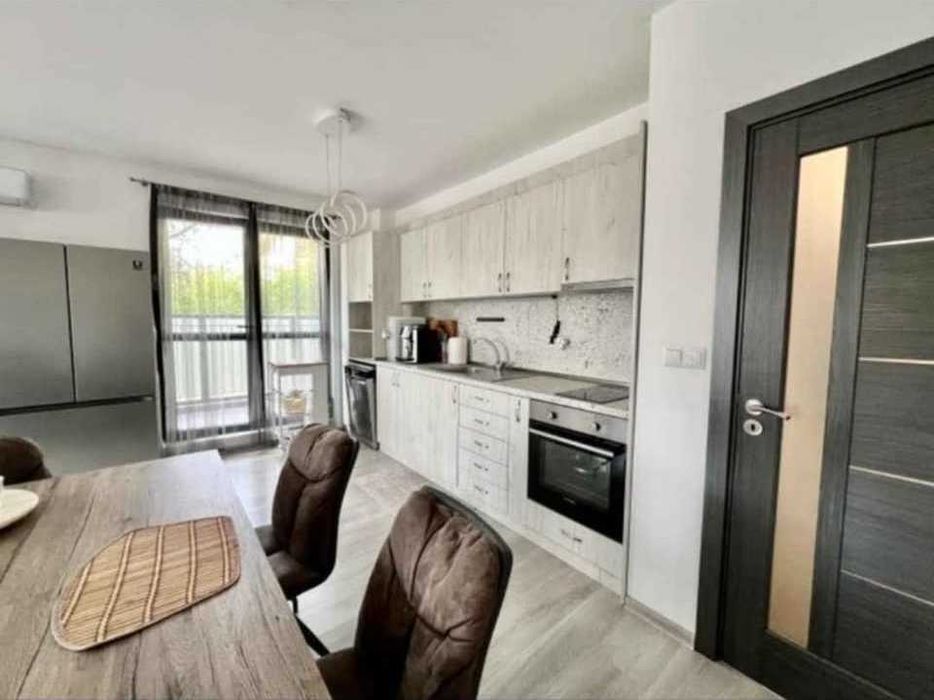 Продава се Тристаен апартамент в Варна, Бриз - 133 кв.м за 2369 €/кв.м - Снимка #1