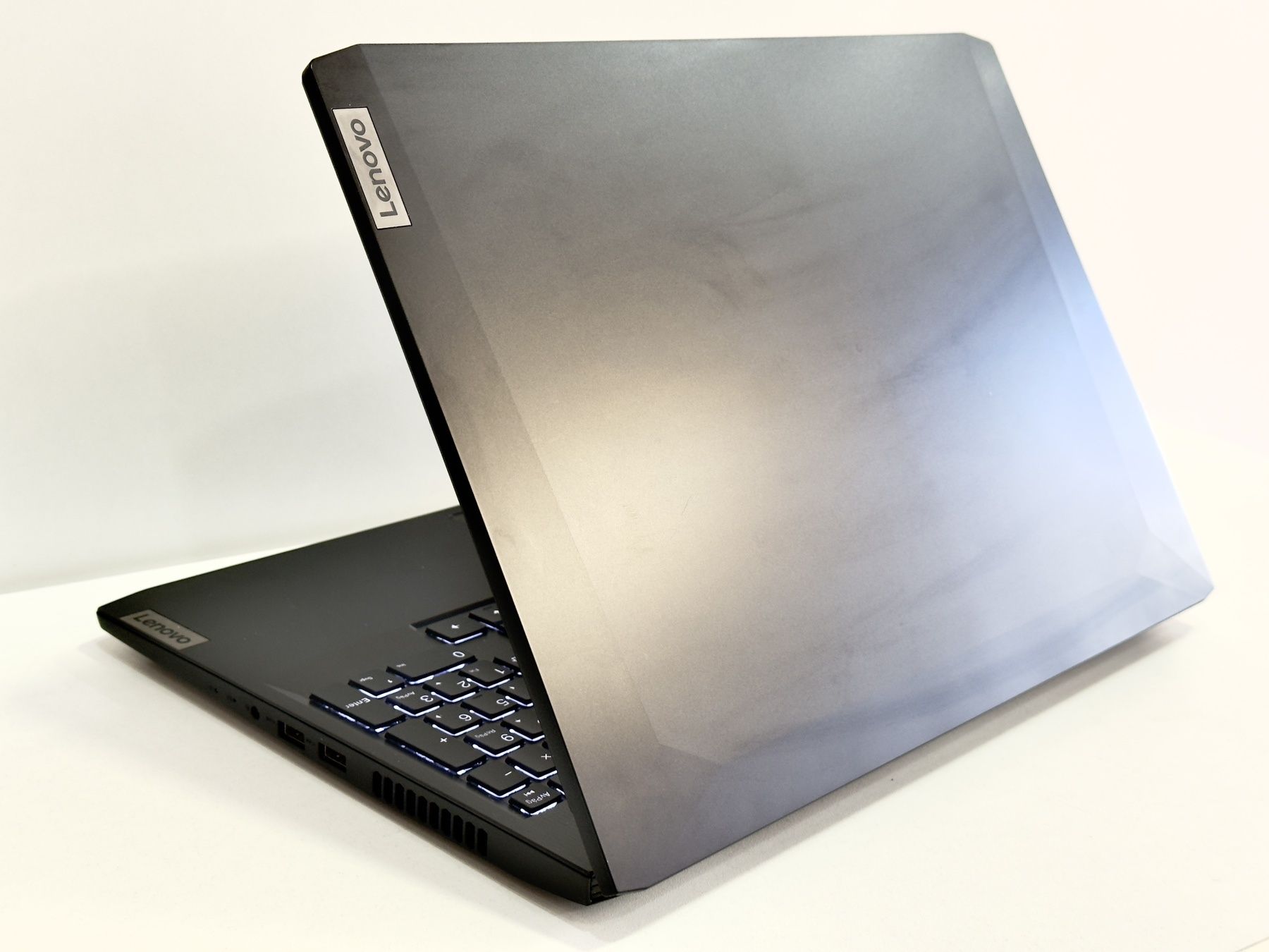 НОВ Gaming Laptop Lenovo Ideapad RTX3050 i5 11320H 16RAM 512SSD