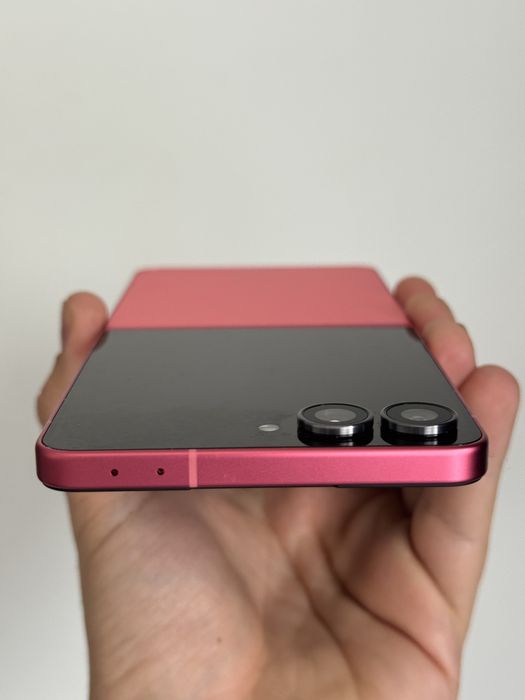 Samsung Galaxy Z Flip7, 12GB RAM, 256GB, 5G, Coralred Fullbox NOU