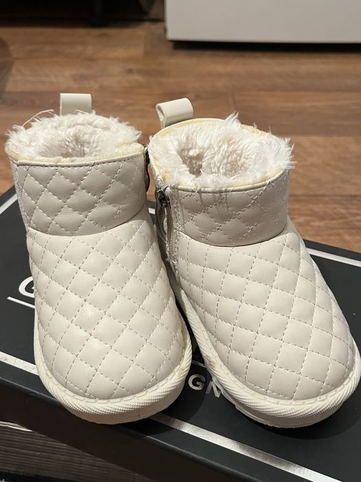 Зимние ботинки для малышей