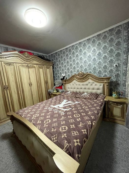 Спалний гарнитур завод