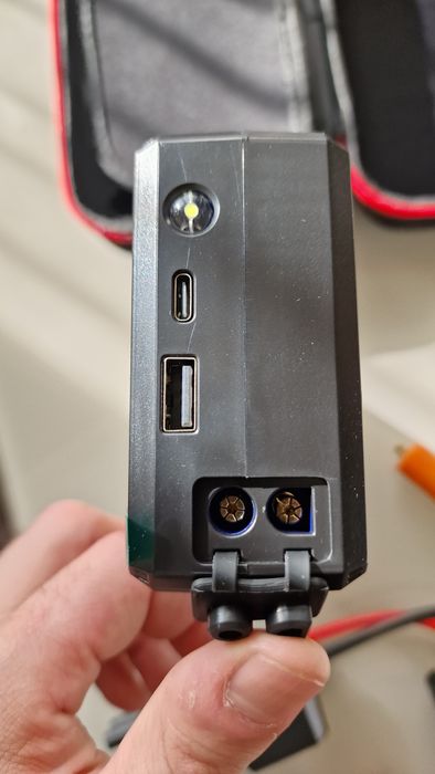 Стартиращо устройство, jump starter, компресор за гуми