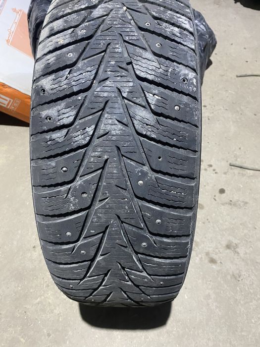 Продам зимний резин 225/55/R17