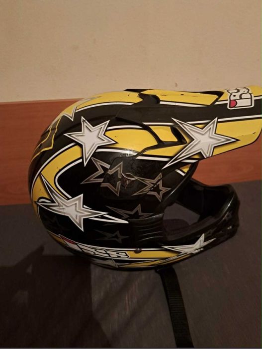 Каска кросова каска