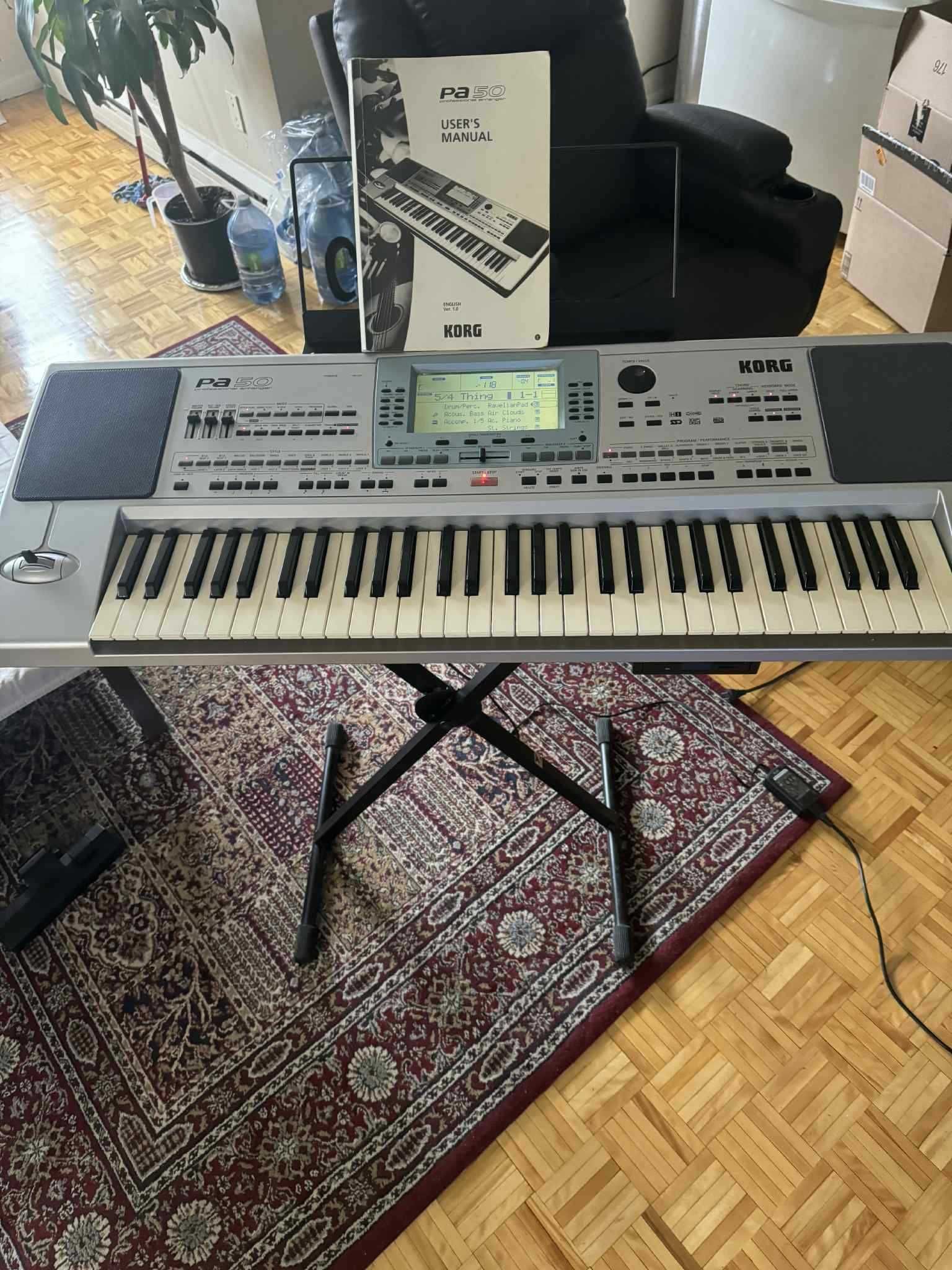 Синтезатор KORG много запазен модел