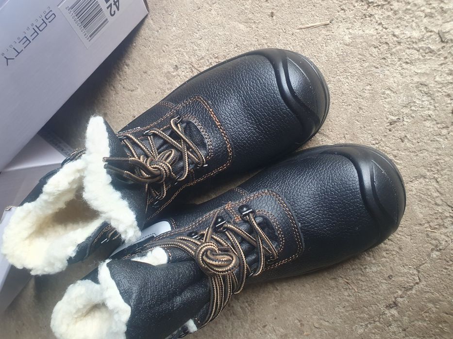 Bocanci Îmblănitî 42