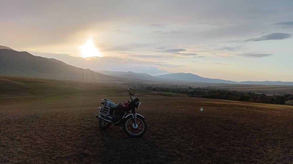 Мото сатылады 150 к 3 қолға немесе 4 ұрғашы қызыға еркек бузакга обмен