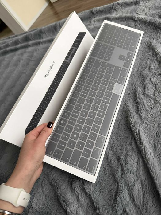 Apple Magic Keyboard with numeric keypad A1843 NOU, Resigilat