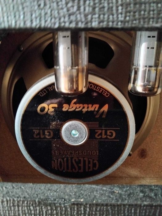 Aplificator  combo chitara 30w- Lampa