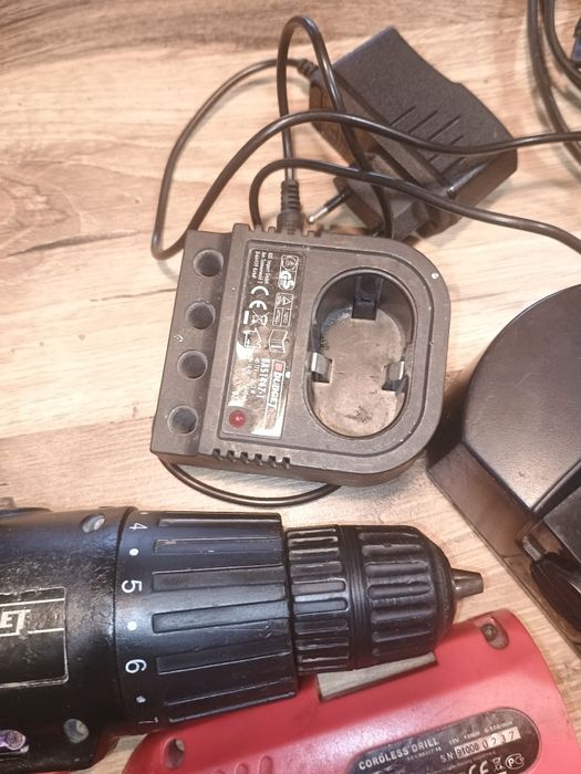 Dezmembrez filetante ,motoare,mandrine ,butoane ,tranzistoare