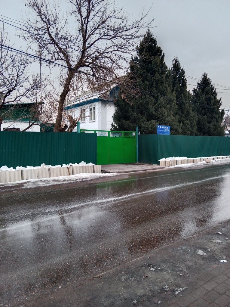 Дом хороший крепкий