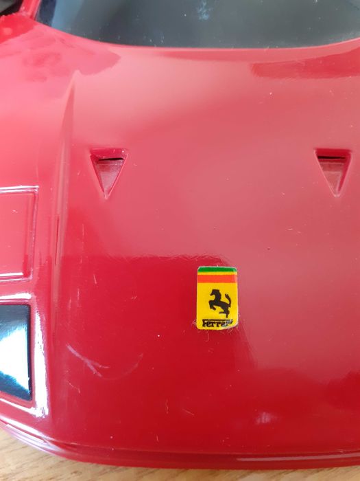 Masinuta Ferrari din anii 90, full RC