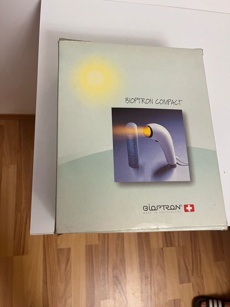 Bioptron compact , in stare foarte buna . Folosit foarte puțin