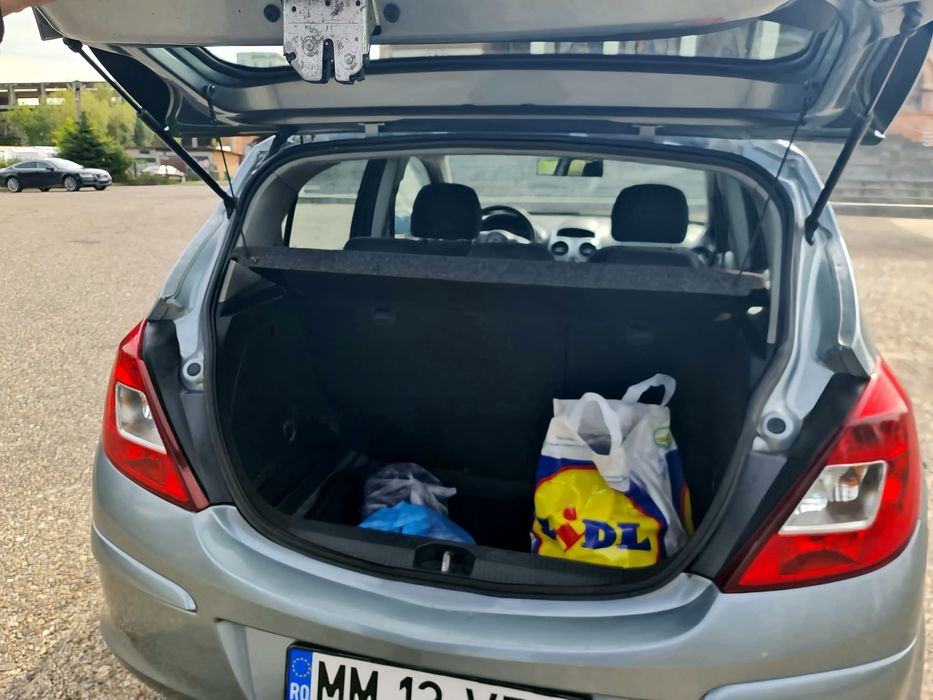 Vând Opel Corsa 2013 automata