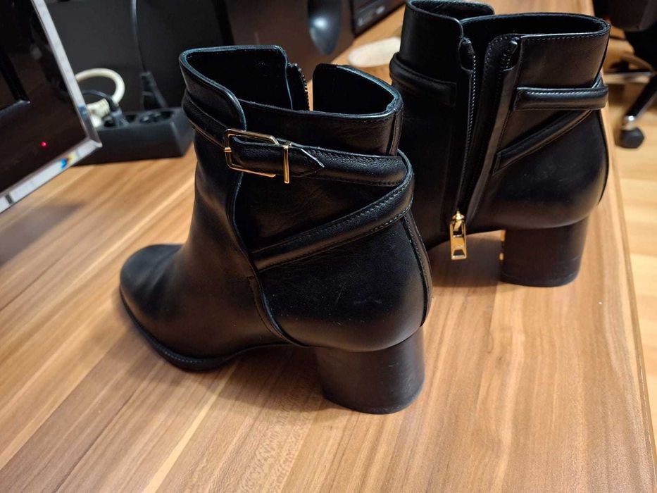 Bocanci Burberry  - incaltaminte dama - 36