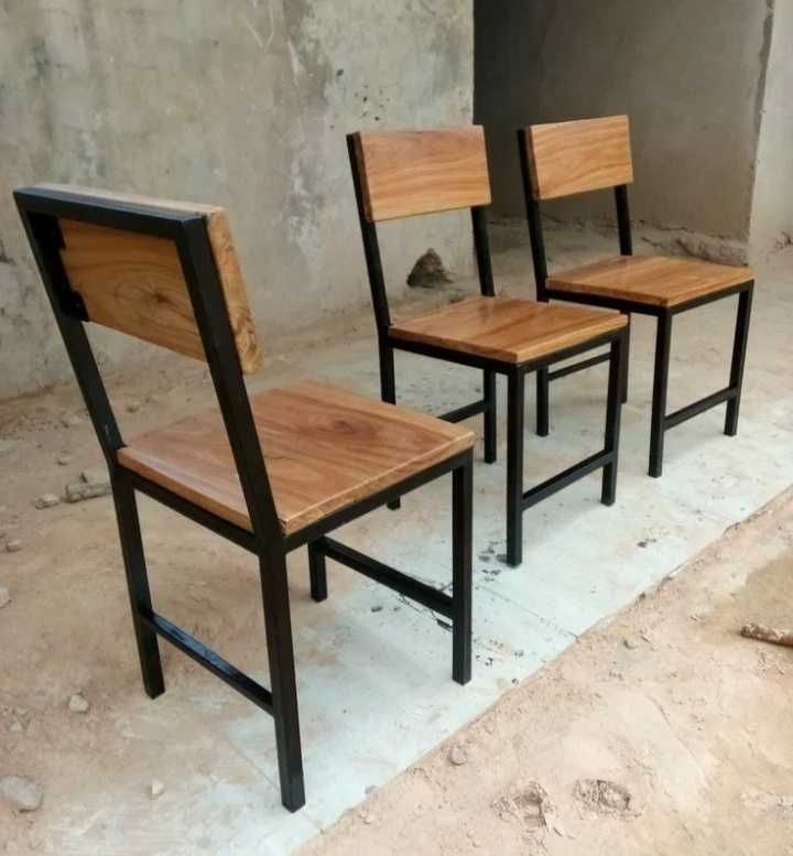 Модерни столове в индустриален стил
