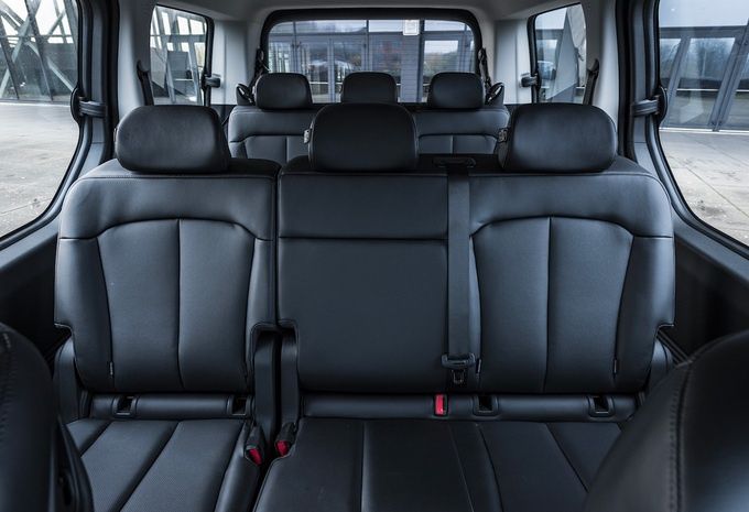 Гид с минивэном staria 2023 Mercedes sprinter