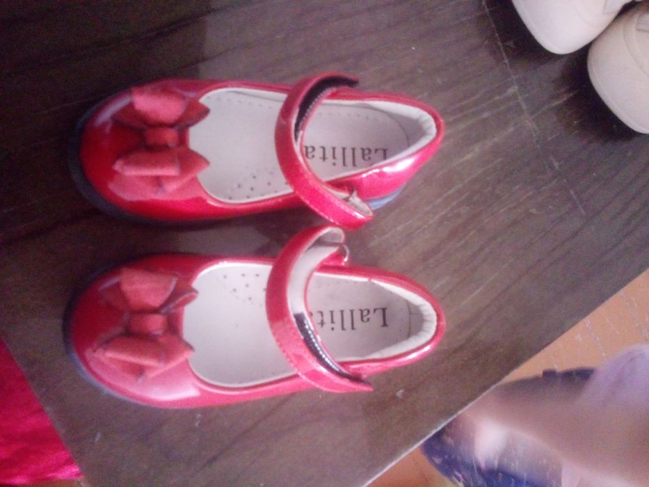 Продам детские туфли 23 размера