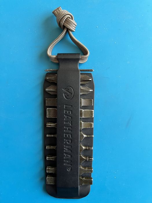 Victorinox,Fisher,Olight,Maglite,Leatherman,Solingen,EDC.