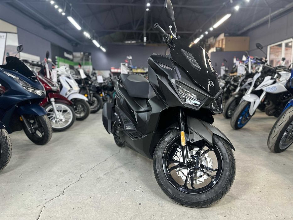 Scuter SYM JetX 125ABS nou se conduce cu B125 livrare din stoc ESTBIKE