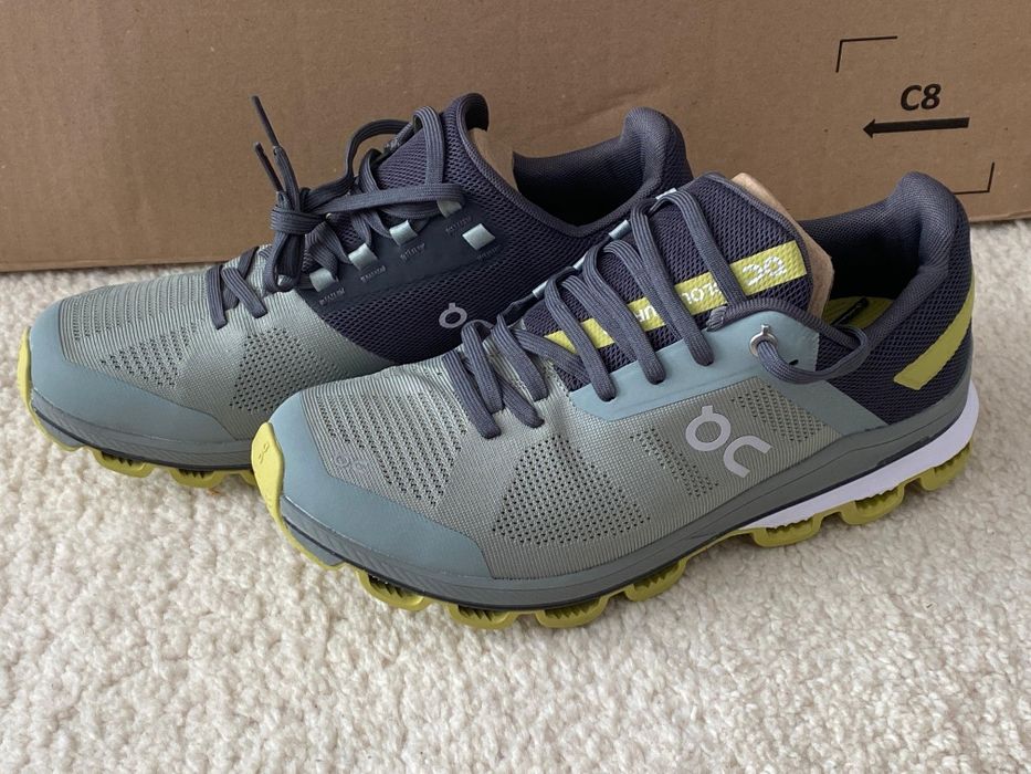 Pantofi sport ON Sneakersi ON Adidasi ON Cloud  500 lei NOI