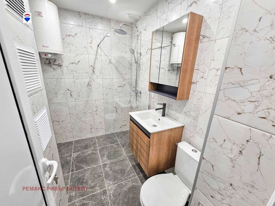 Продава се Двустаен апартамент в Русе, Здравец Изток - 68 кв.м за 1087 €/кв.м - Снимка #6