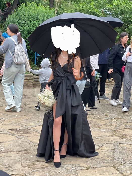 Черна бална рокля!