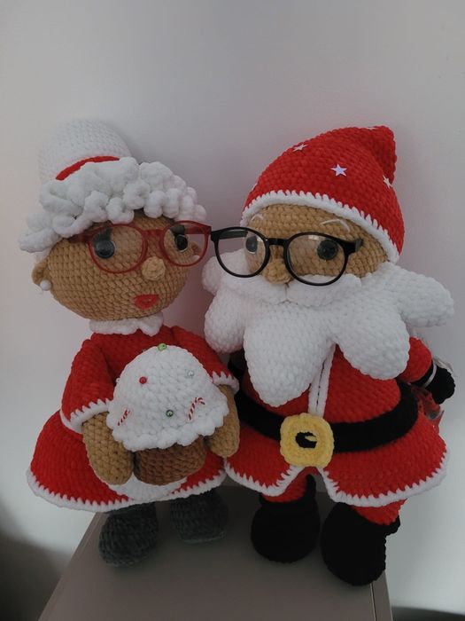 Vand mos crăciun  și soția lui făcute manual din lână înălțime 5o cm