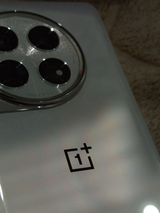 Oneplus 12 на запчасти...