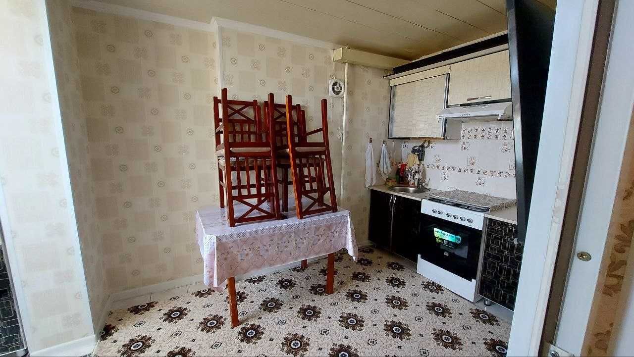 4 xonali kvartira sotiladi 58.000y.e