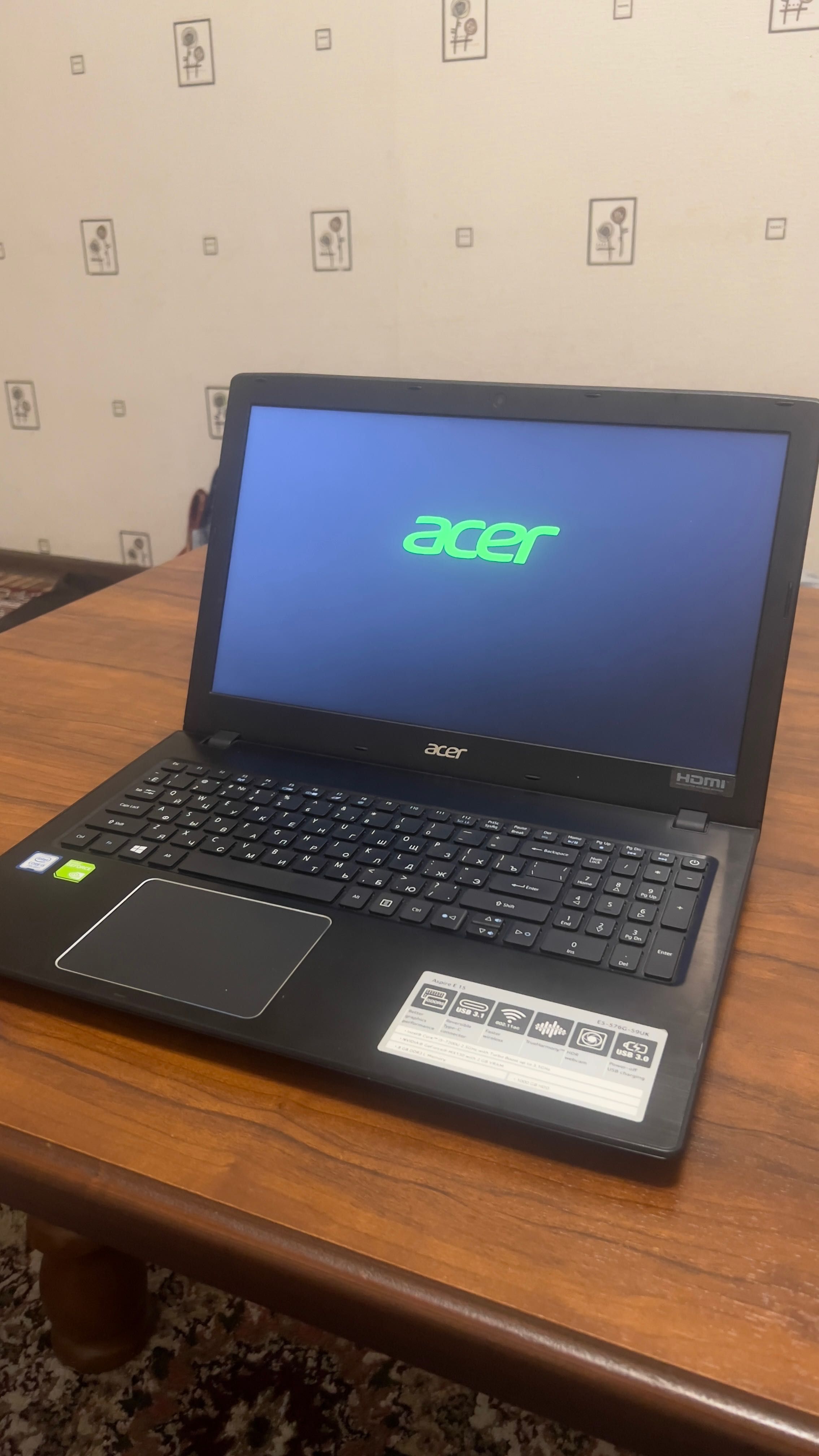 Notebook acer core i5 7th gen.