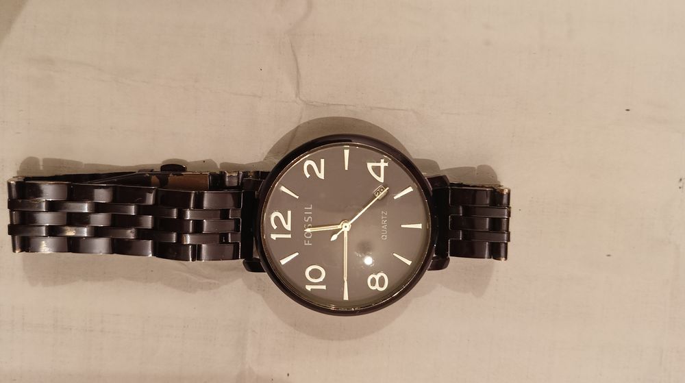 Часы бренд Fossil.Б/у.Цена 3 500 тенге.