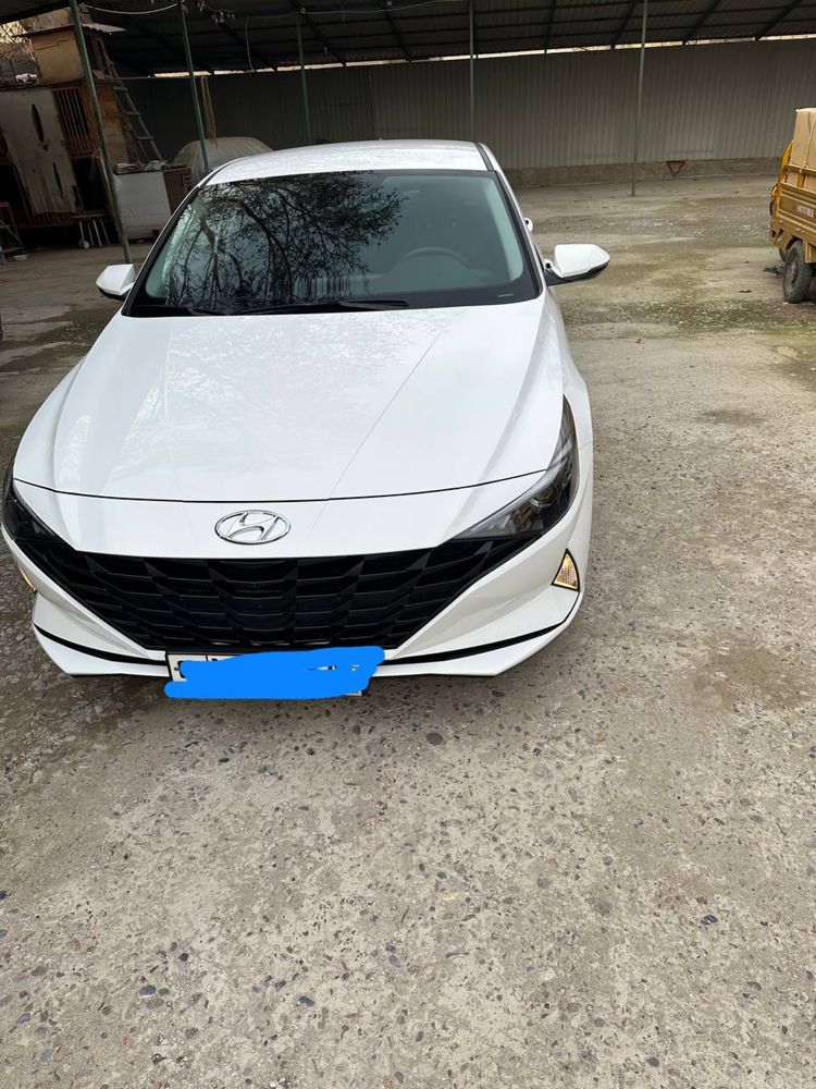 Hyundai Elantra 2022