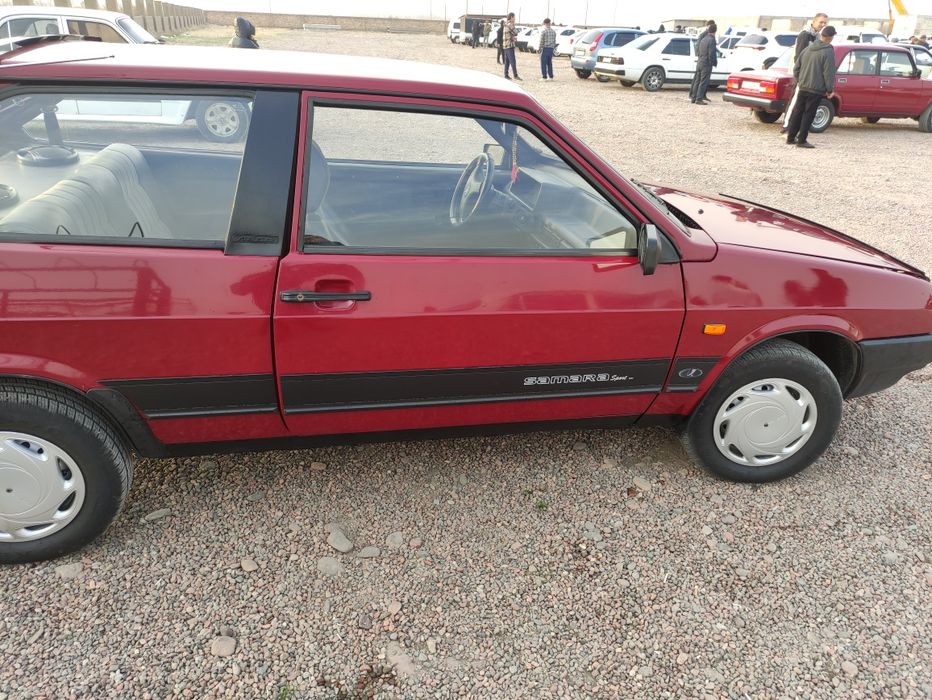 Продаю машину ВАЗ 21083