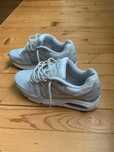 маратонки Nike air max,