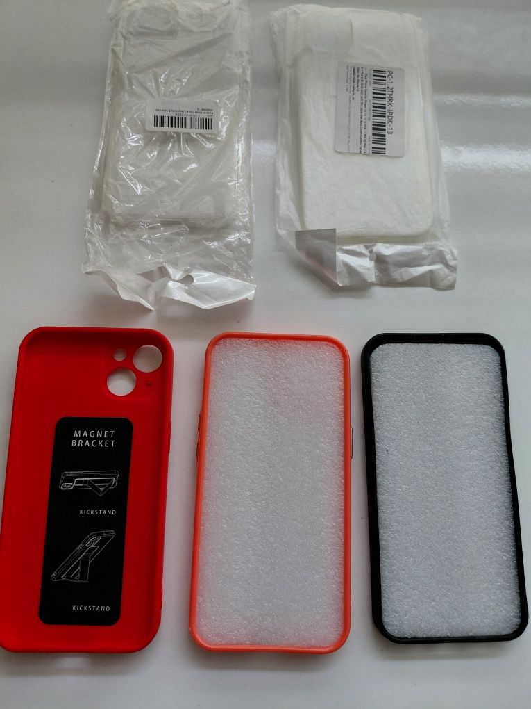 Кейсове за IPhone 13