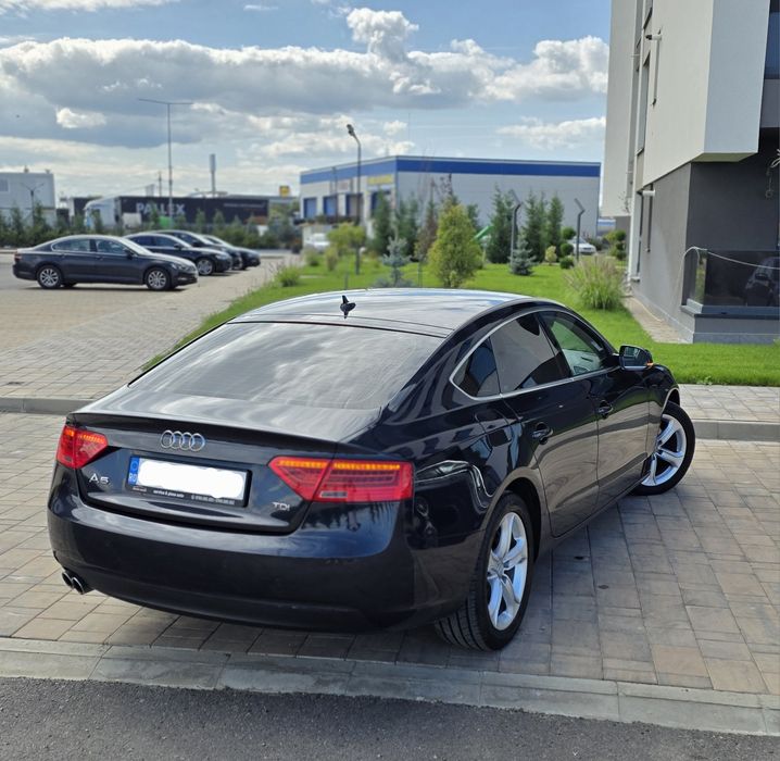 Vând audi a5 2015 E6/ 2.0 190 cp/ automat 8+1/ padele/ memorii