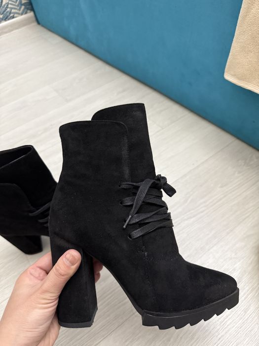 Обувь женская зима ,обсалютно новая