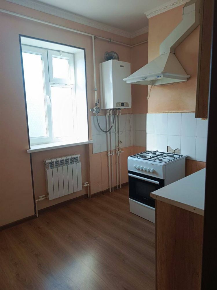Сергели 5 А 3 хона 57кв.6чи этаж,евро рем. метро олди