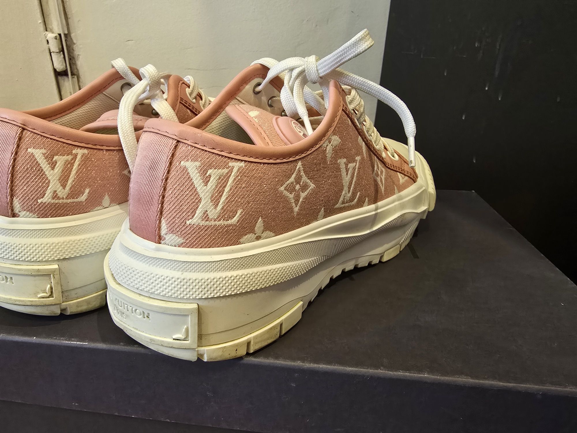 Оригинални Louis Vuitton сникърс