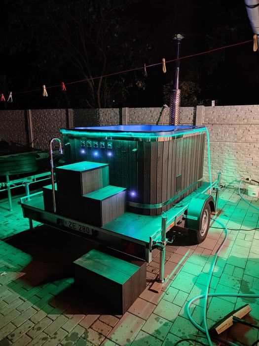 Inchiriez/ vanzare jacuzzi mobil